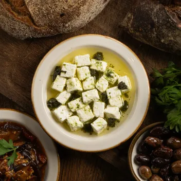 קוביות בולגרית בפסטו